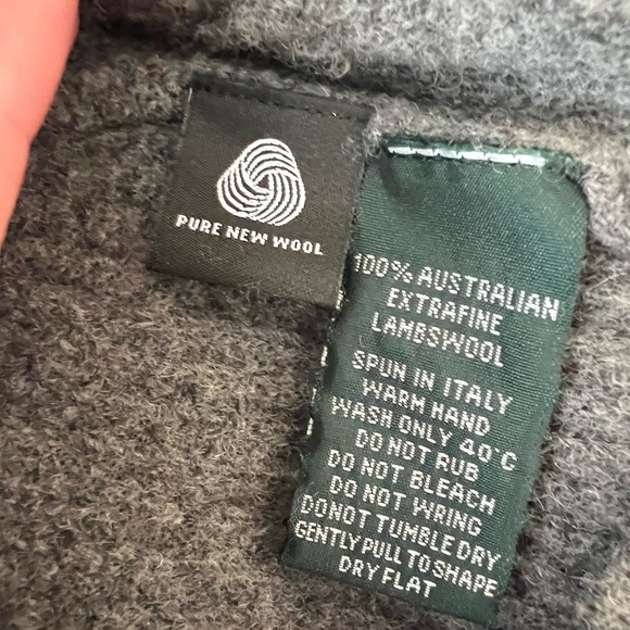 NWOT Rodd & Gun Gray Lambswool Sweater Size M - Picture 5 of 5